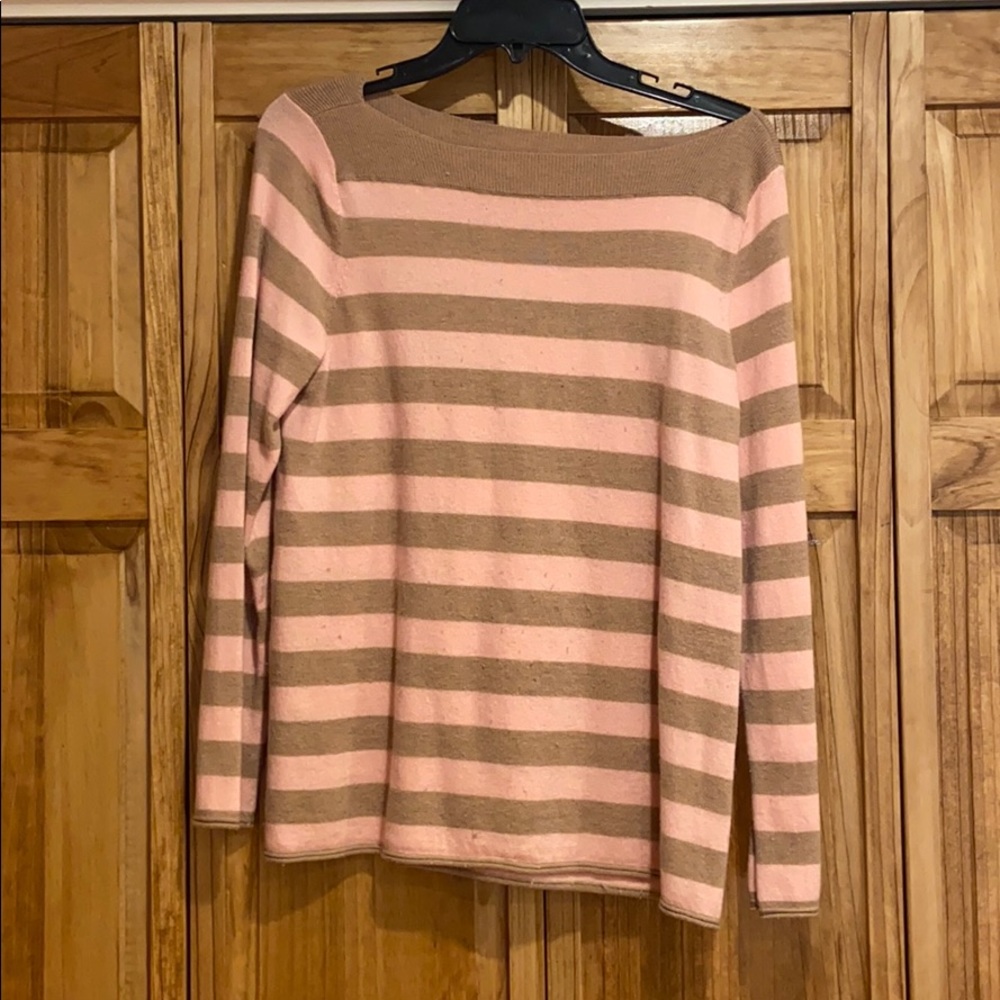 GAP sweater